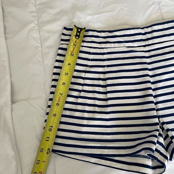 J Crew stripped Shorts - Picture 4 of 7